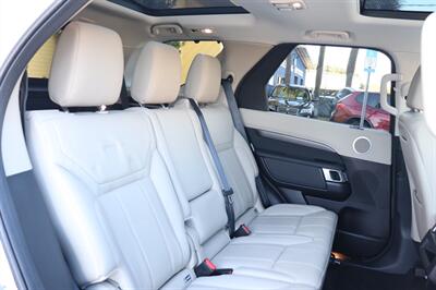 2018 Land Rover Discovery SE   - Photo 15 - Jacksonville, FL 32211