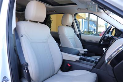 2018 Land Rover Discovery SE   - Photo 13 - Jacksonville, FL 32211