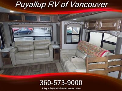 2017 KEYSTONE RV COUGAR 29RLI   - Photo 7 - Vancouver, WA 98682-4901