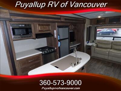 2017 KEYSTONE RV COUGAR 29RLI   - Photo 6 - Vancouver, WA 98682-4901