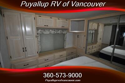 2001 NEWMAR DUTCHSTAR 3852-SPA   - Photo 22 - Vancouver, WA 98682-4901