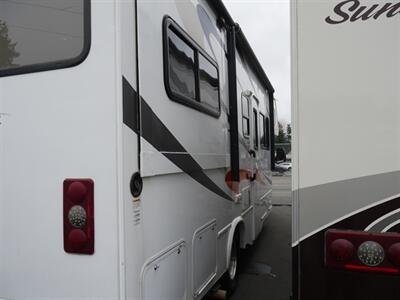 2016 Forest River Sunseeker 2700DS-CD   - Photo 3 - Puyallup, WA 98373