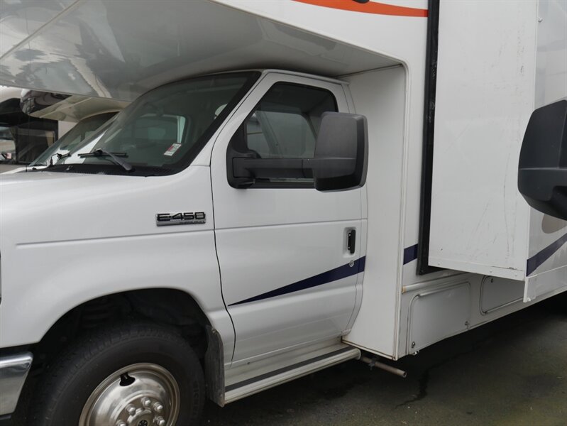 2016 Forest River Sunseeker 2700DS-CD   - Photo 1 - Puyallup, WA 98373