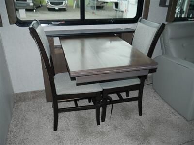 2019 Keystone Montana 20th Anniversary 3930FB   - Photo 4 - Puyallup, WA 98373