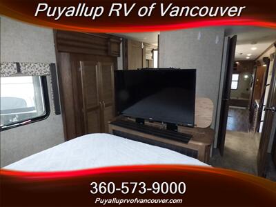 2016 KEYSTONE RV ALPINE 3590RS   - Photo 13 - Vancouver, WA 98682-4901