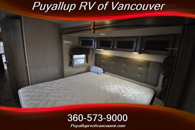 2017 FOREST RIVER ROCKWOOD WINDJAMMER 3001   - Photo 20 - Vancouver, WA 98682-4901