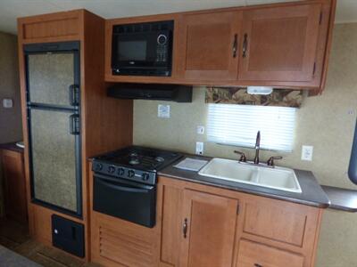 2014 Forest River Cherokee Cascade 17BH   - Photo 5 - Puyallup, WA 98373