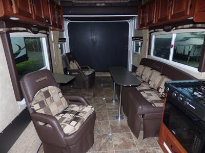 2013 Forest River Shockwave 26FQDX   - Photo 2 - Puyallup, WA 98373