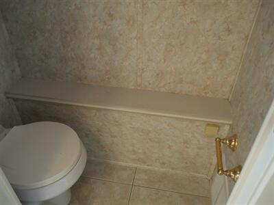 1999 Gulf Stream Tour Master 8403   - Photo 12 - Puyallup, WA 98373