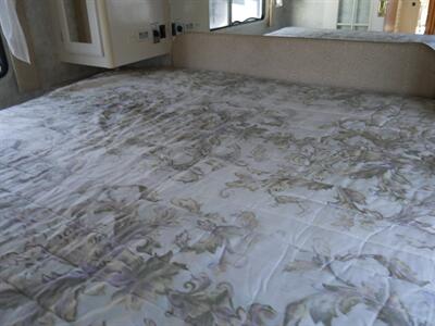 1999 Gulf Stream Tour Master 8403   - Photo 10 - Puyallup, WA 98373