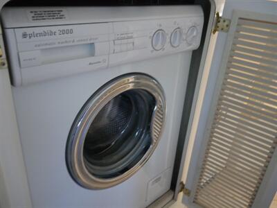 1999 Gulf Stream Tour Master 8403   - Photo 9 - Puyallup, WA 98373