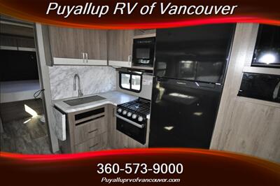 2022 GRAND DESIGN RV IMAGINE 2910BH   - Photo 9 - Vancouver, WA 98682-4901