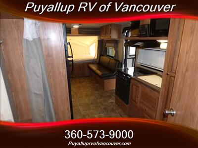 2016 FOREST RIVER RV ROCKWOOD 233S   - Photo 14 - Vancouver, WA 98682-4901