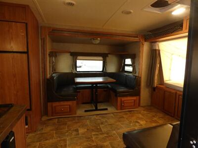 2016 FOREST RIVER RV ROCKWOOD 233S   - Photo 5 - Vancouver, WA 98682-4901