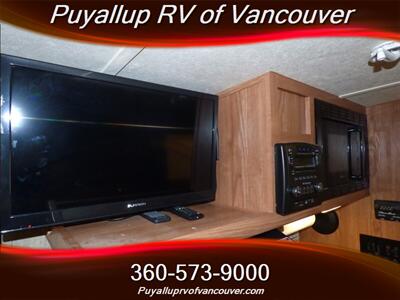 2016 FOREST RIVER RV ROCKWOOD 233S   - Photo 17 - Vancouver, WA 98682-4901