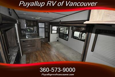 2017 KEYSTONE RV COUGAR 28RKS 28RKS FIFTH WHEEL   - Photo 8 - Vancouver, WA 98682-4901