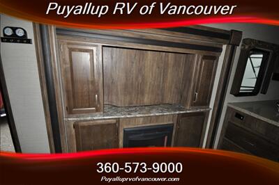 2017 KEYSTONE RV COUGAR 28RKS 28RKS FIFTH WHEEL   - Photo 10 - Vancouver, WA 98682-4901