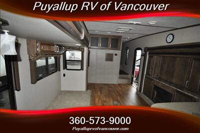 2017 KEYSTONE RV COUGAR 28RKS 28RKS FIFTH WHEEL   - Photo 14 - Vancouver, WA 98682-4901