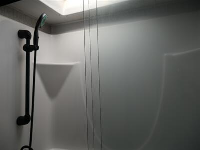 2022 Keystone Montana 3763BP   - Photo 13 - Puyallup, WA 98373