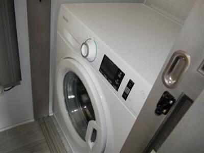 2022 Keystone Montana 3763BP   - Photo 10 - Puyallup, WA 98373