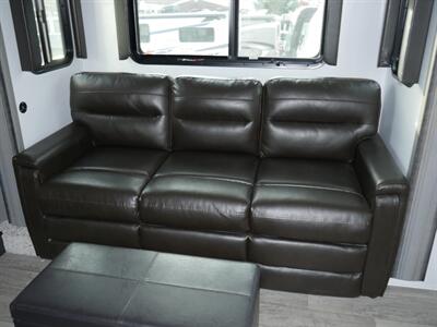 2022 Keystone Montana 3763BP   - Photo 19 - Puyallup, WA 98373