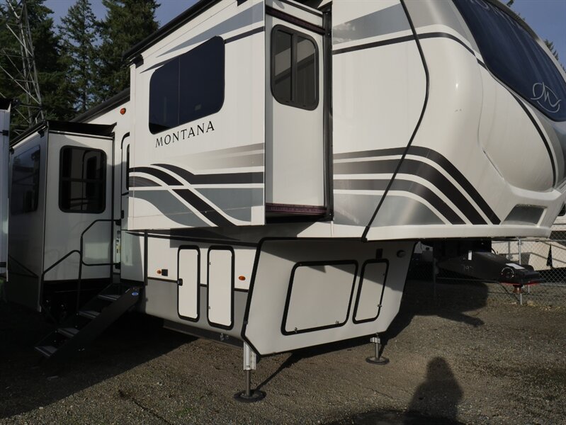 2022 Keystone Montana 3763BP   - Photo 1 - Puyallup, WA 98373