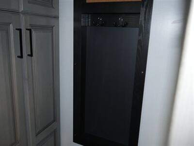 2022 Keystone Montana 3763BP   - Photo 7 - Puyallup, WA 98373