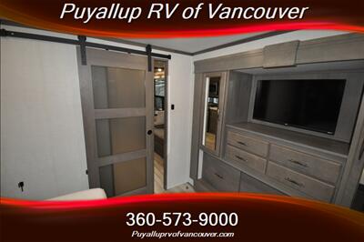 2023 GRAND DESIGN SOLITUDE ST391DL LOFT TWO BEDROOM   - Photo 25 - Vancouver, WA 98682-4901