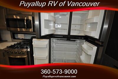 2023 GRAND DESIGN SOLITUDE ST391DL LOFT TWO BEDROOM   - Photo 14 - Vancouver, WA 98682-4901