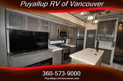 2023 GRAND DESIGN SOLITUDE ST391DL LOFT TWO BEDROOM   - Photo 11 - Vancouver, WA 98682-4901