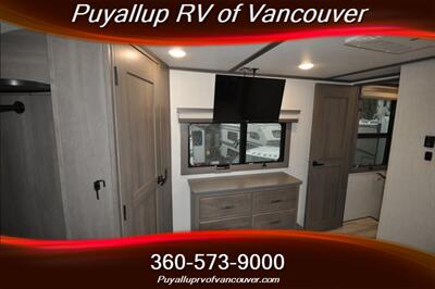 2023 GRAND DESIGN SOLITUDE ST391DL LOFT TWO BEDROOM   - Photo 20 - Vancouver, WA 98682-4901