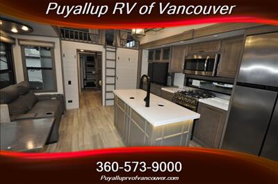 2023 GRAND DESIGN SOLITUDE ST391DL LOFT TWO BEDROOM   - Photo 7 - Vancouver, WA 98682-4901