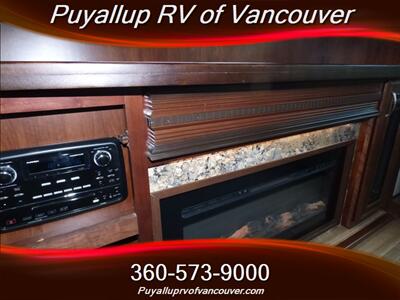 2018 JAYCO PINNACLE 39SPQS   - Photo 23 - Vancouver, WA 98682-4901