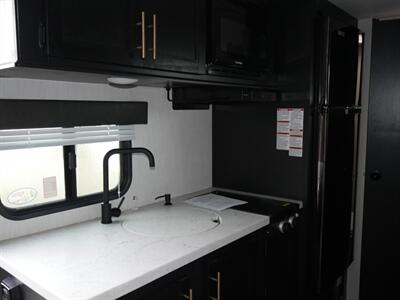 2022 Forest River Wolf Pup 16BH   - Photo 6 - Puyallup, WA 98373