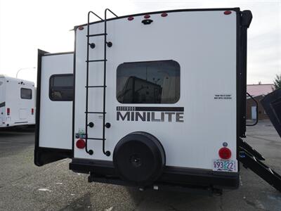 2023 Forest River Rockwood Mini Lite 2516S   - Photo 3 - Puyallup, WA 98373