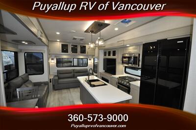 2024 GRAND DESIGN RV INFLUENCE 2903RL   - Photo 10 - Vancouver, WA 98682-4901