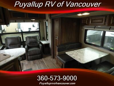 2017 KEYSTONE RV COUGAR 246RLSWE   - Photo 6 - Vancouver, WA 98682-4901