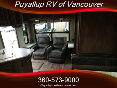 2017 KEYSTONE RV COUGAR 246RLSWE   - Photo 8 - Vancouver, WA 98682-4901