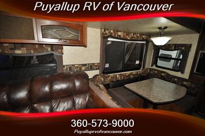 2014 FOREST RIVER TRACER LUXURY ED. ULTRA LITE 2640RLS   - Photo 11 - Vancouver, WA 98682-4901