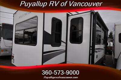 2022 KEYSTONE RV ASTORIA PLATINUM 3173R2P   - Photo 4 - Vancouver, WA 98682-4901