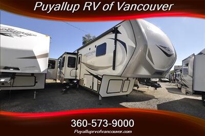 2019 KEYSTONE RV MONTANA 3560RL   - Photo 3 - Vancouver, WA 98682-4901