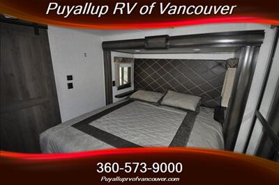 2019 KEYSTONE RV MONTANA 3560RL   - Photo 23 - Vancouver, WA 98682-4901