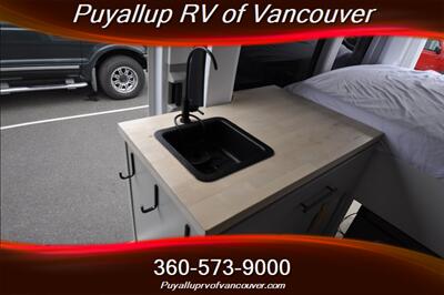 2017 Ford Transit CAMPER CONVERSION   - Photo 14 - Vancouver, WA 98682-4901