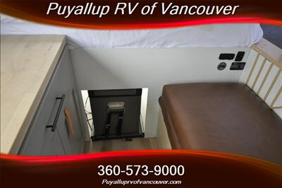 2017 Ford Transit CAMPER CONVERSION   - Photo 13 - Vancouver, WA 98682-4901