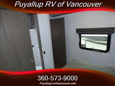 2021 KEYSTONE RV COUGAR 24SABWE   - Photo 14 - Vancouver, WA 98682-4901