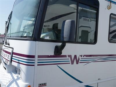 1999 Winnebago Brave 26P  