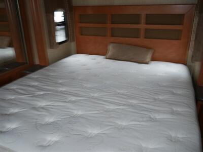 2010 Newmar Ventana 3933   - Photo 8 - Puyallup, WA 98373