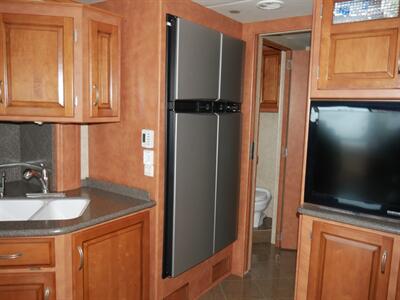 2010 Newmar Ventana 3933   - Photo 5 - Puyallup, WA 98373