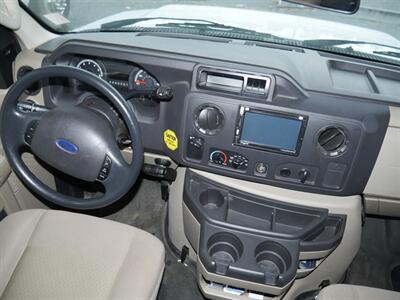 2013 Forest River Sunseeker 2450s   - Photo 11 - Puyallup, WA 98373