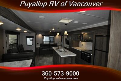 2021 FOREST RIVER RV EAST TO WEST DELLA TERRA 292MK   - Photo 8 - Vancouver, WA 98682-4901